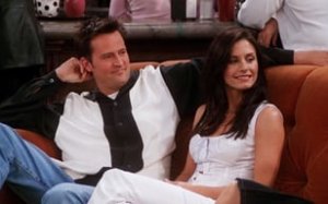 Friends 7. Sezon 23. Bölüm İzle – Türkçe Dublaj İzle
