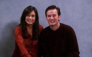 Friends 7. Sezon 5. Bölüm İzle – Türkçe Dublaj İzle