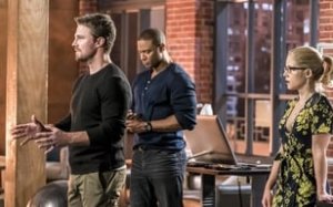 Arrow 6. Sezon 10. Bölüm Türkçe Full HD İzle
